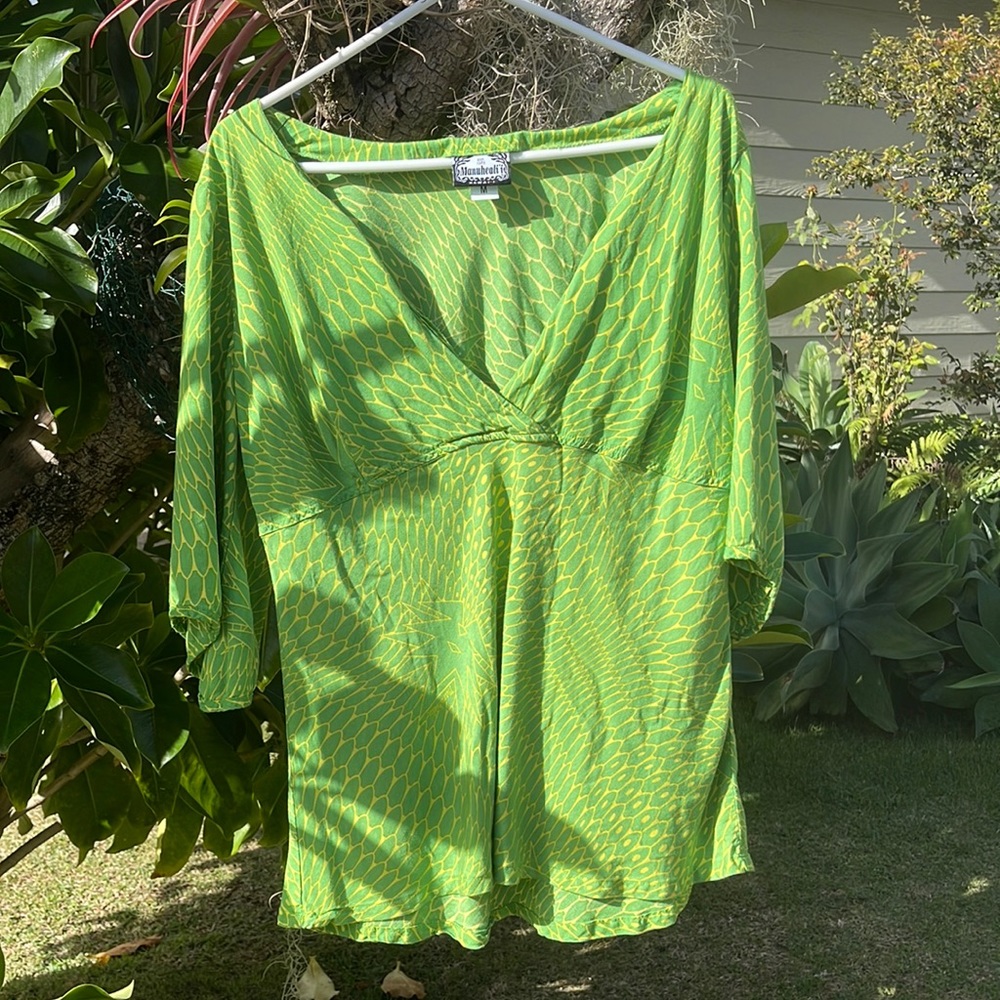 Manuhealii Top